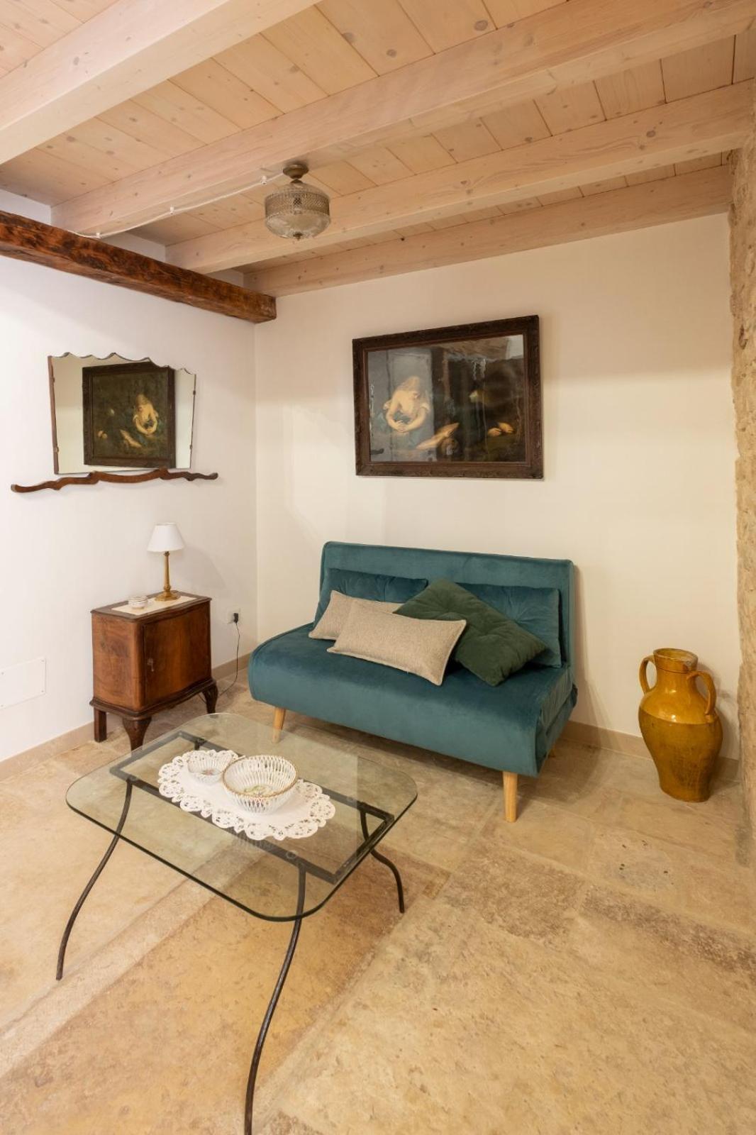 Palazzo Rizzi Dimora Dei Templari Hotel Bitetto Luaran gambar