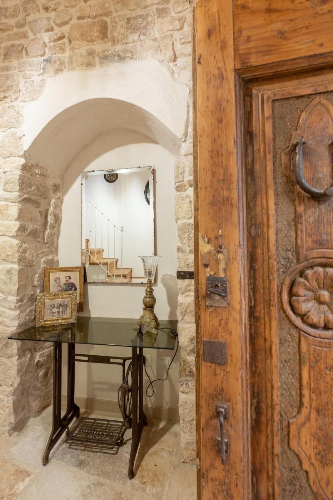 Palazzo Rizzi Dimora Dei Templari Hotel Bitetto Luaran gambar