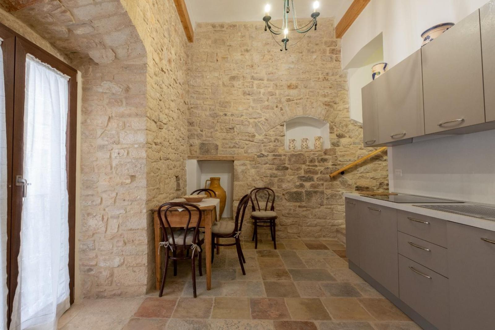 Palazzo Rizzi Dimora Dei Templari Hotel Bitetto Luaran gambar