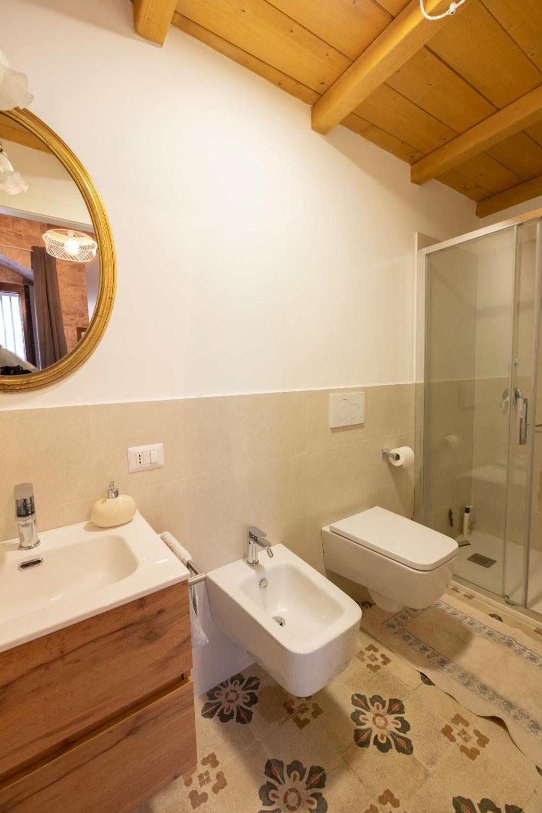 Palazzo Rizzi Dimora Dei Templari Hotel Bitetto Luaran gambar